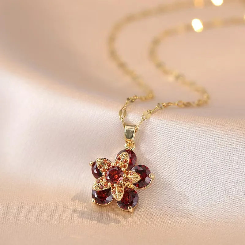 Luxury Spin Zircon Flower Pendant Necklace For Women