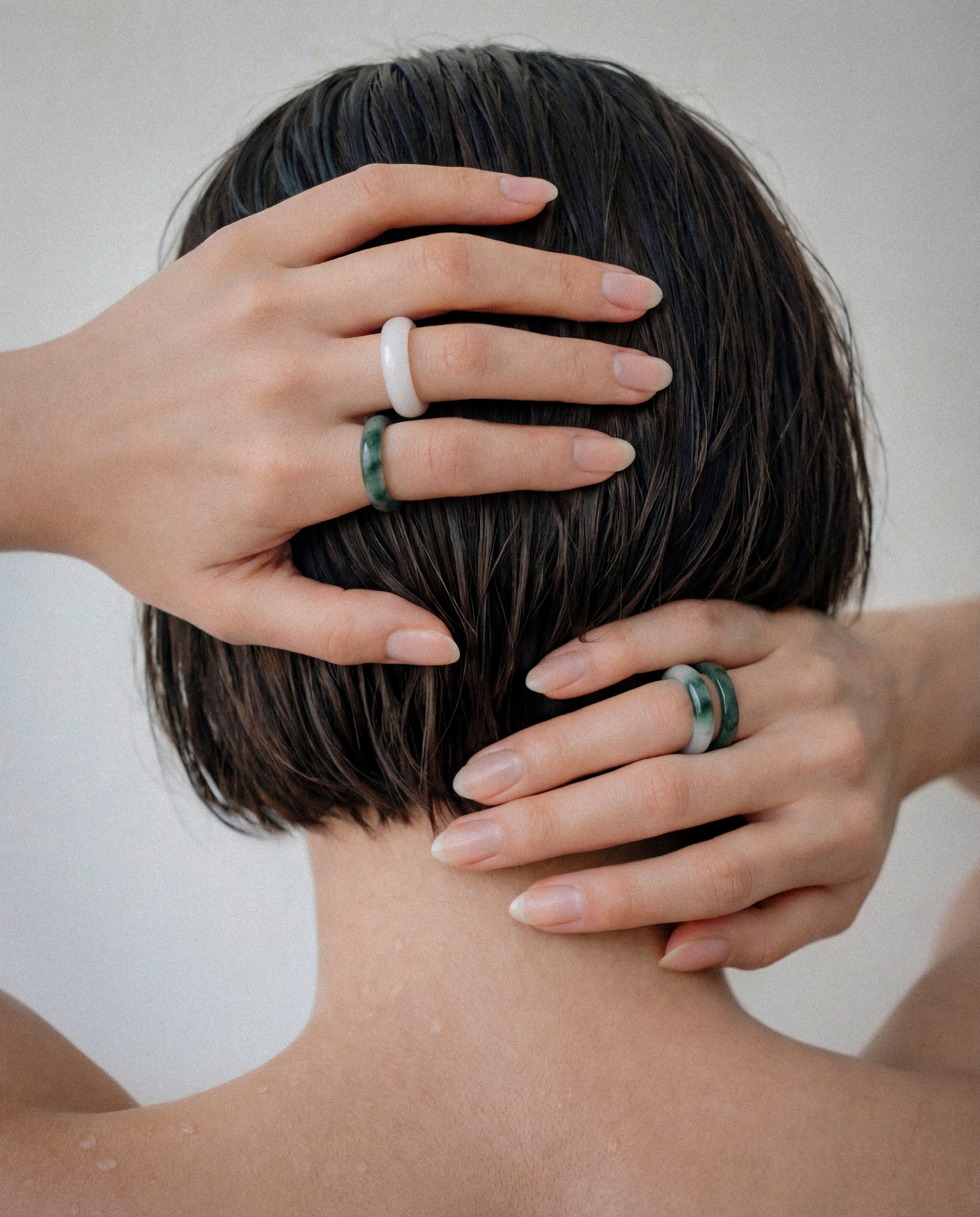 Tee — White Jade Ring